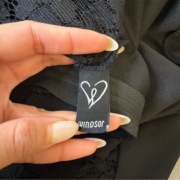 Black Windsor Dress with Lace Sleeves & Back with Collar - Picture 3 of 3